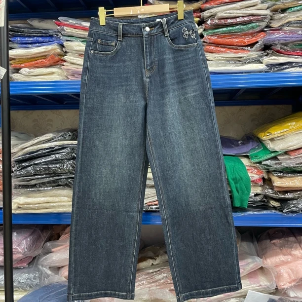 B956-1新款秋季女款直筒牛仔裤