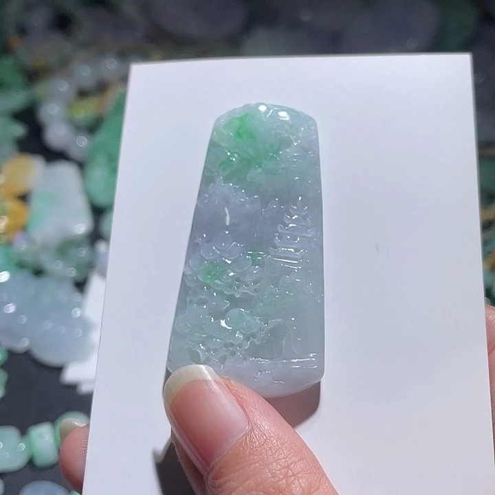 颈饰未镶嵌翡翠天