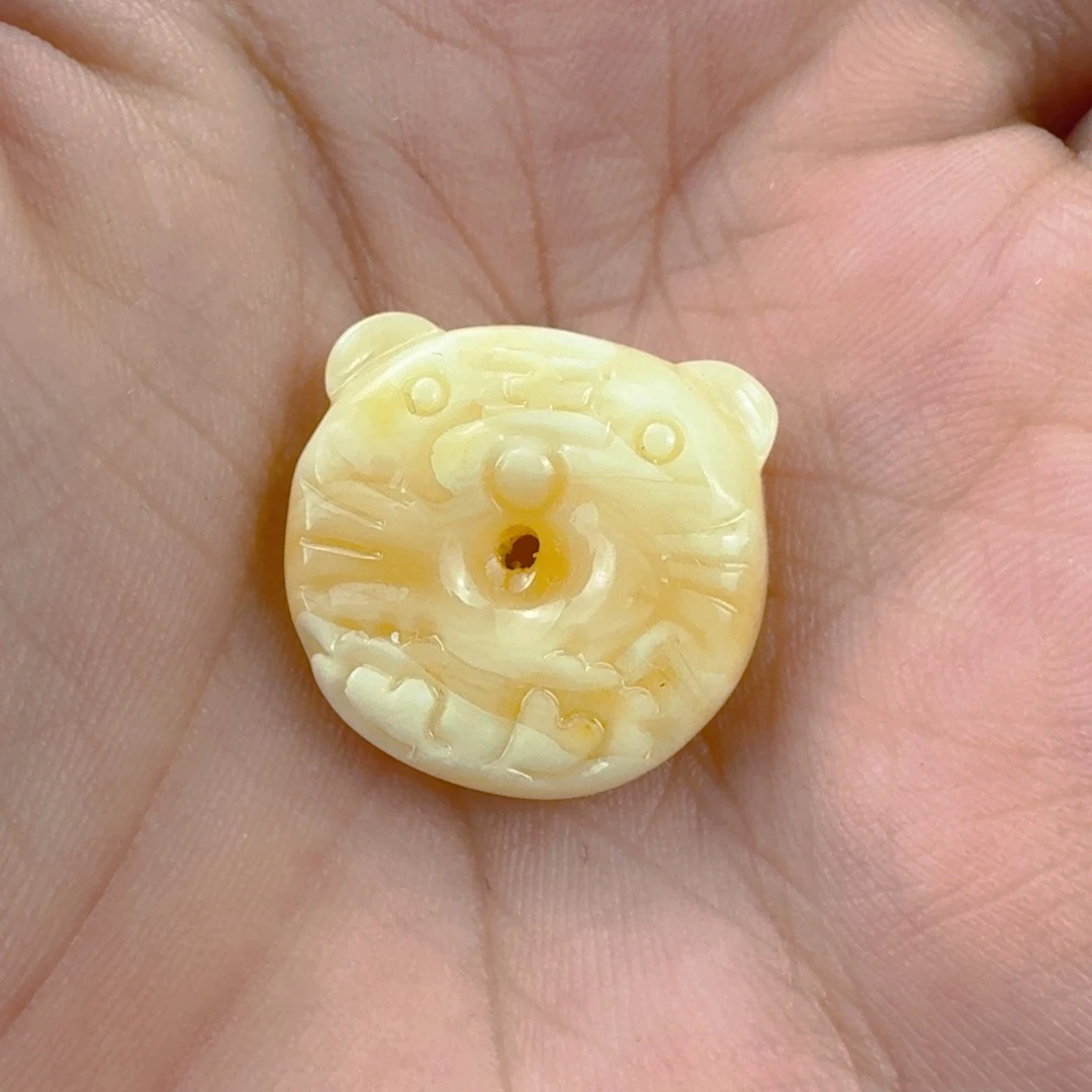 裸石蜜蜡未镶嵌全品 18.6×6.7mm