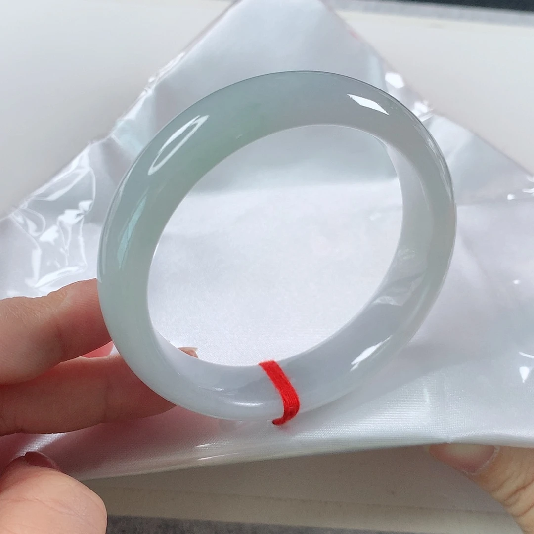 翡翠手镯未镶嵌点*崽轮胎镯