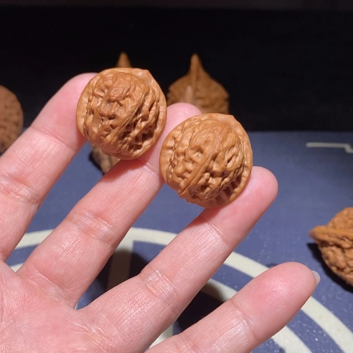 吊坠文玩核桃红豆