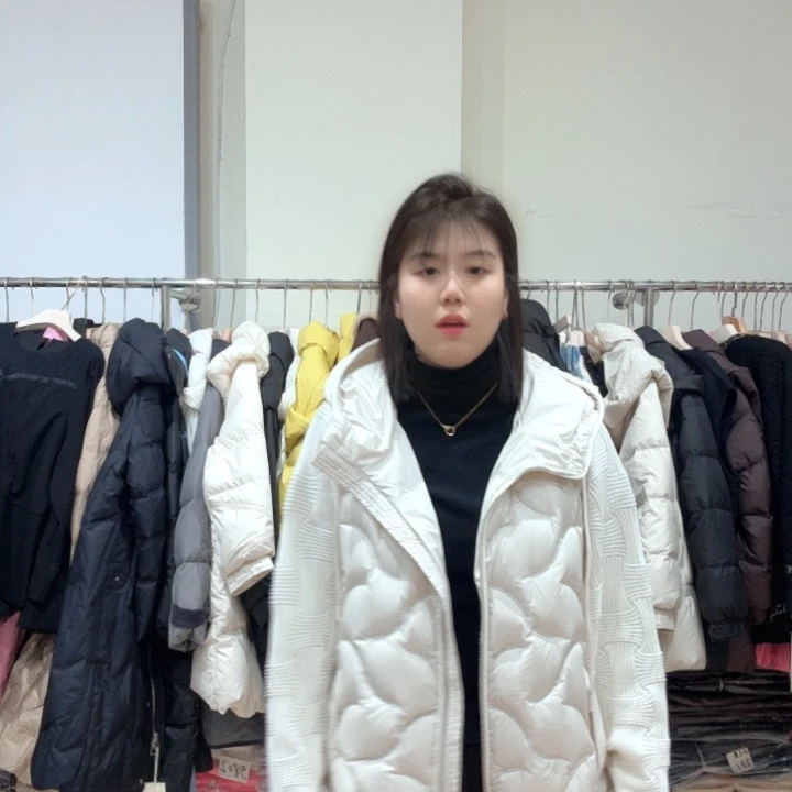 ღ***y芮娜依莲 芮娜依莲！！！！