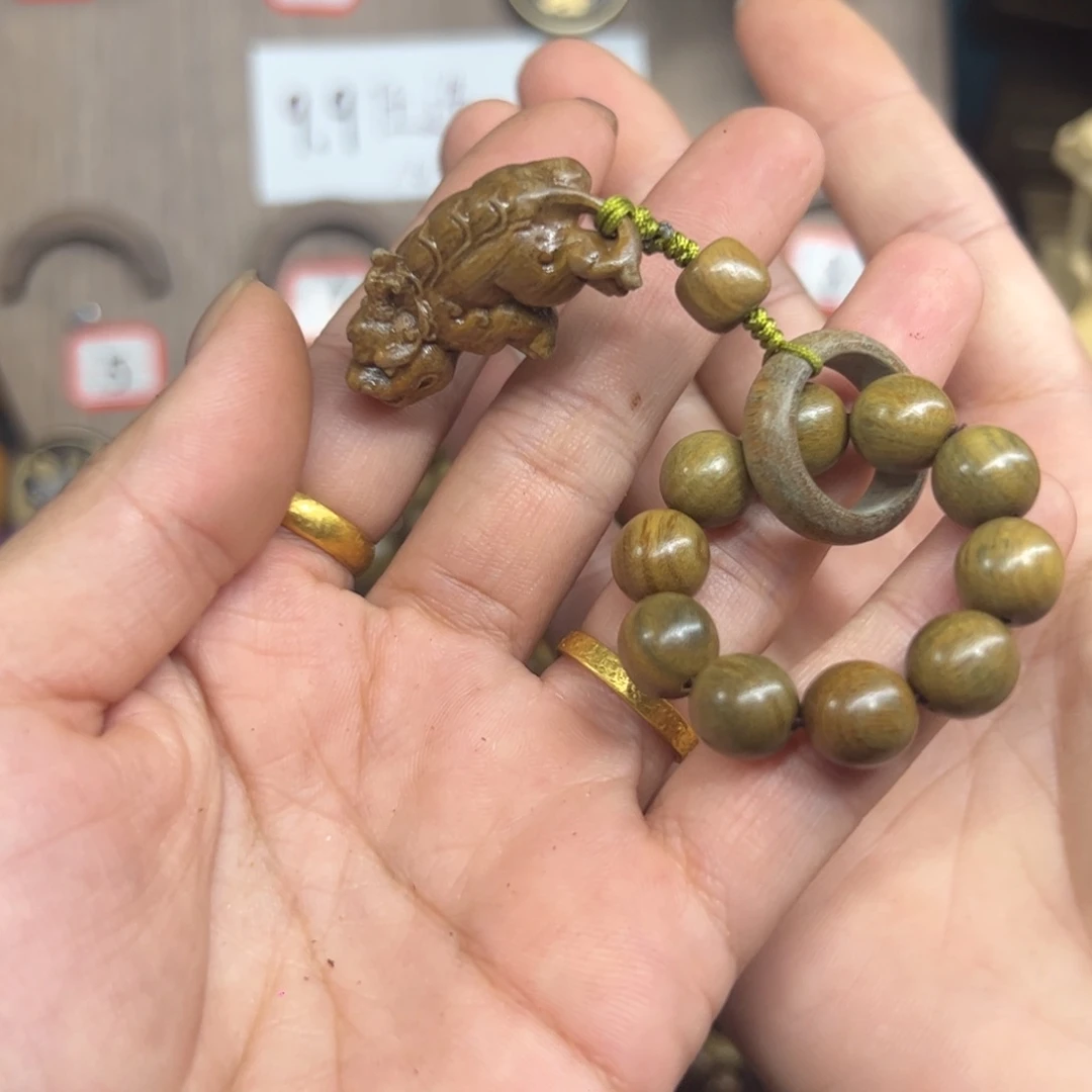 维腊木（绿檀）无事牌