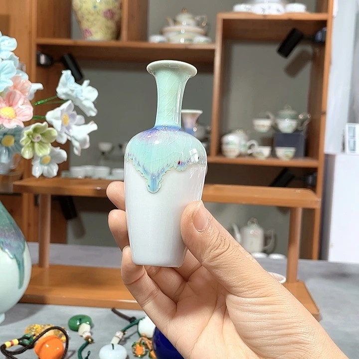 陶瓷小花瓶（陶瓷制品）