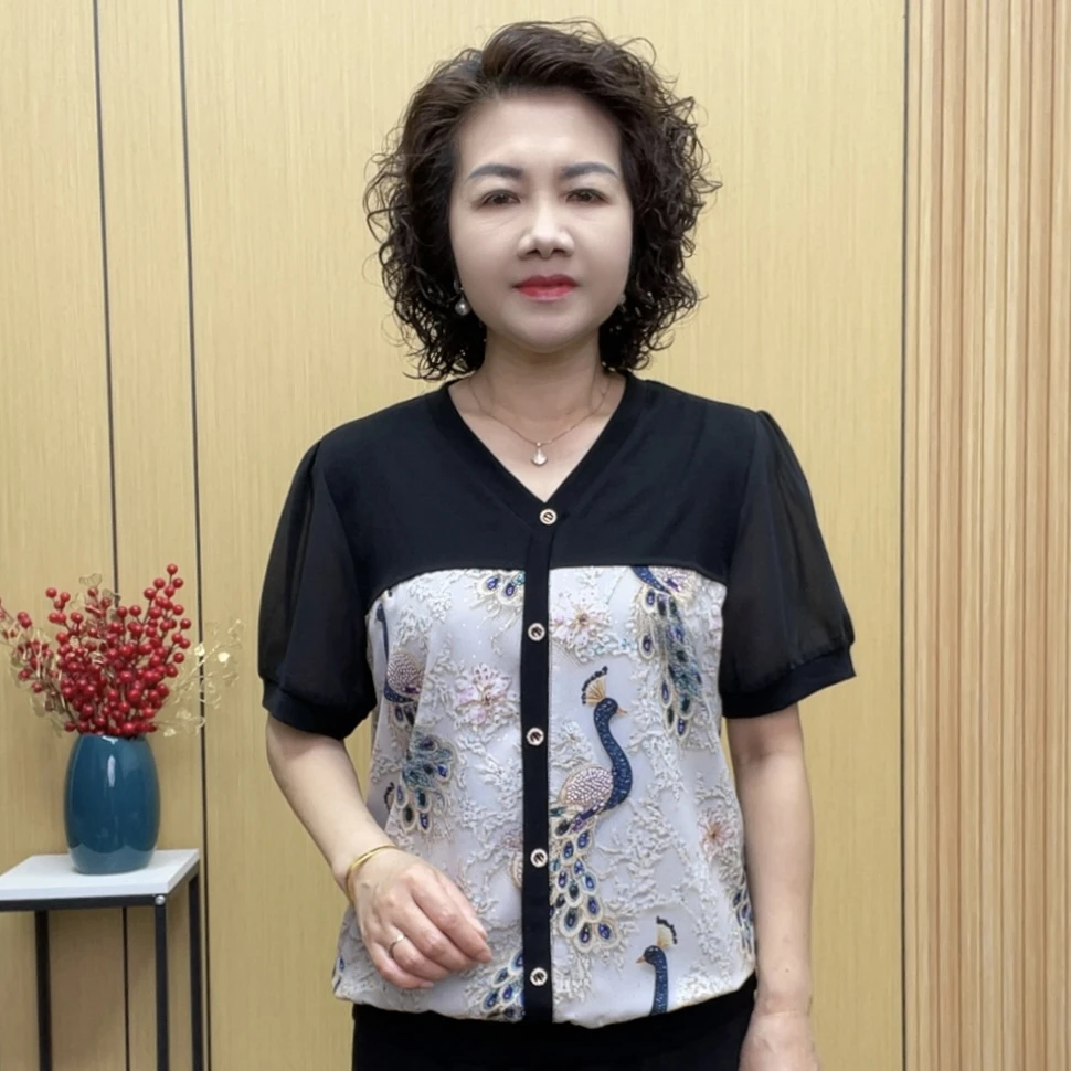 2025夏季气质时尚短袖显瘦洋气中老年薄款减龄百搭女士宽松妈妈装