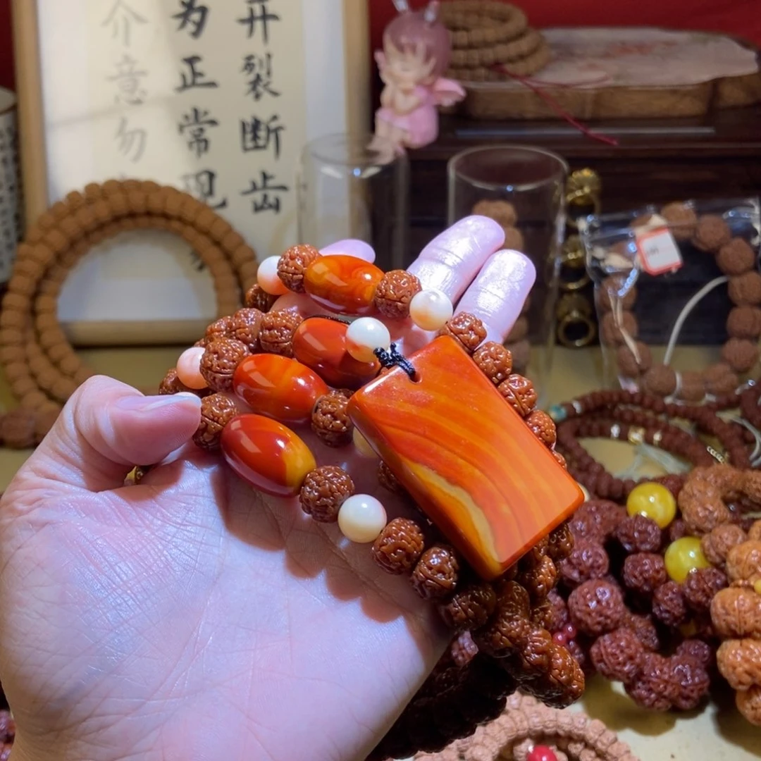 金刚菩提吊坠125玉化藏108无事牌款