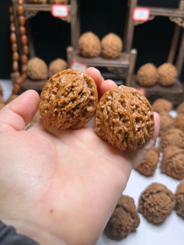 残脚南疆石狮子头nj123文玩核桃赵喜满已纯手工打底