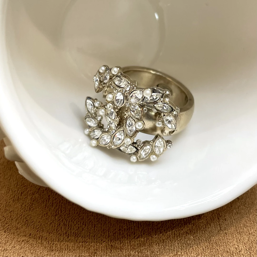 95新 Chanel/香奈儿 浅金大双C莱茵石戒指 RB809098