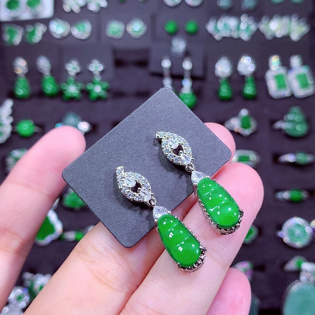 颈饰未镶嵌翡翠天然