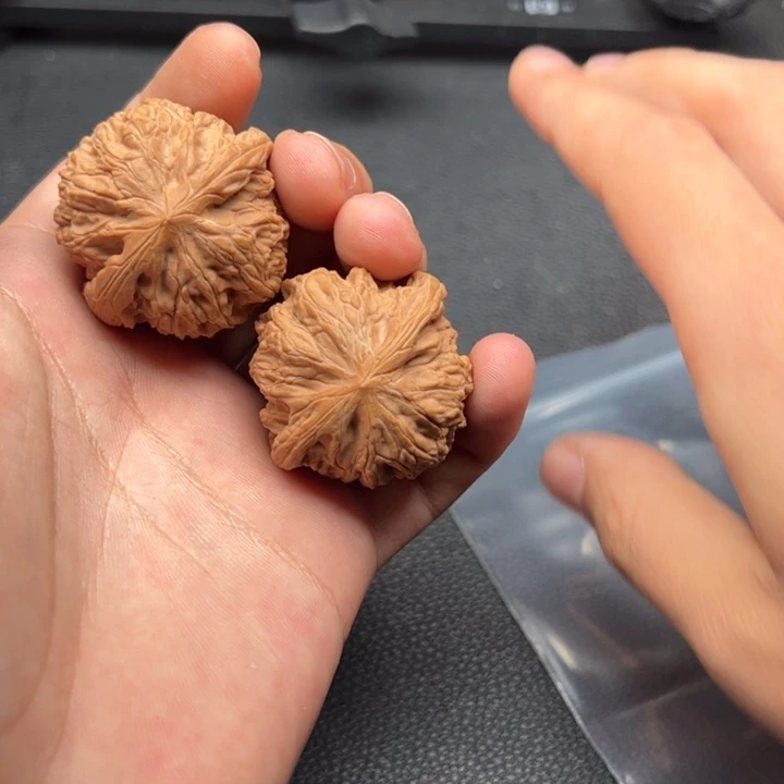 文玩核桃吊坠?***712号核桃