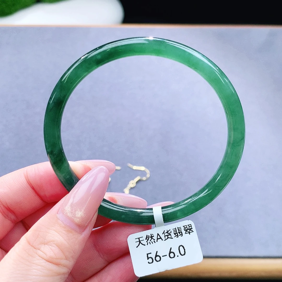 未镶嵌手镯（圆镯）翡翠