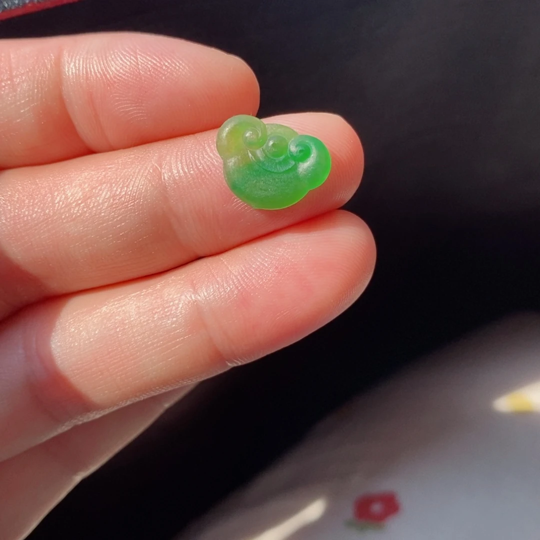 定制翡翠未镶嵌翡翠如意锁