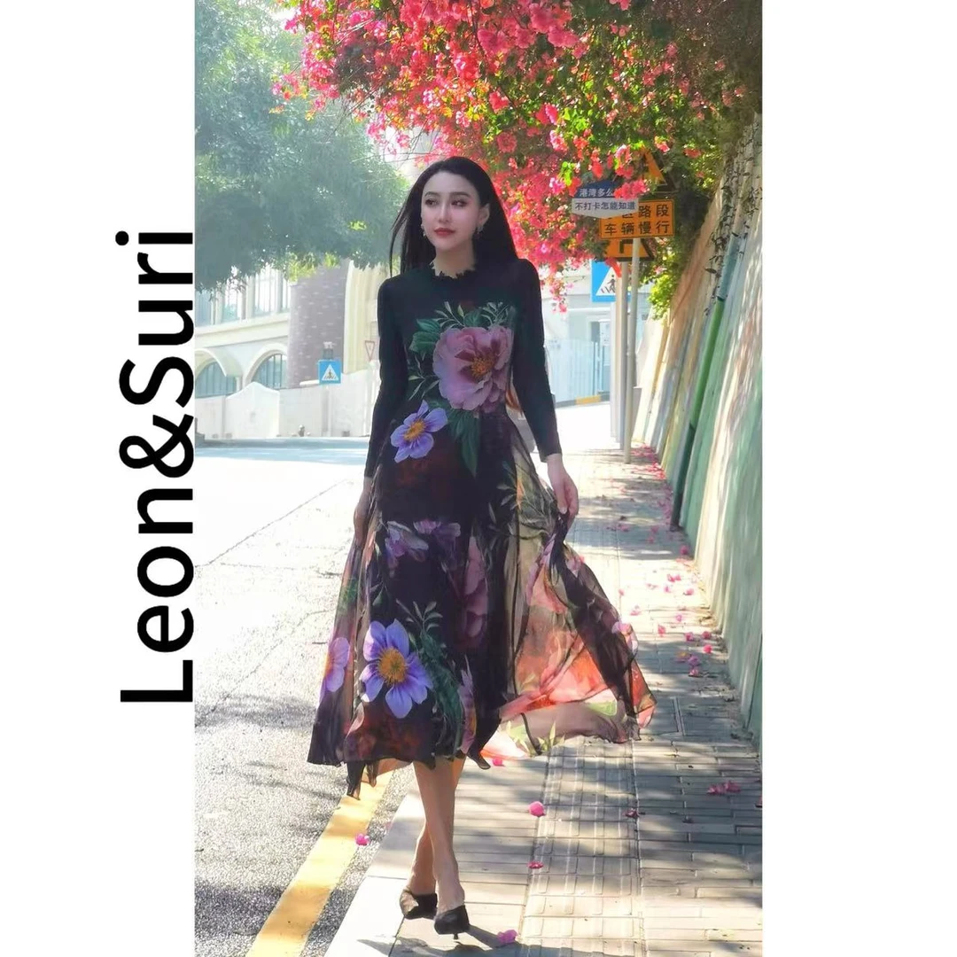 Leon&Suri “霓裳花韵”新款时尚原创优雅显瘦大气形象款度假连衣裙