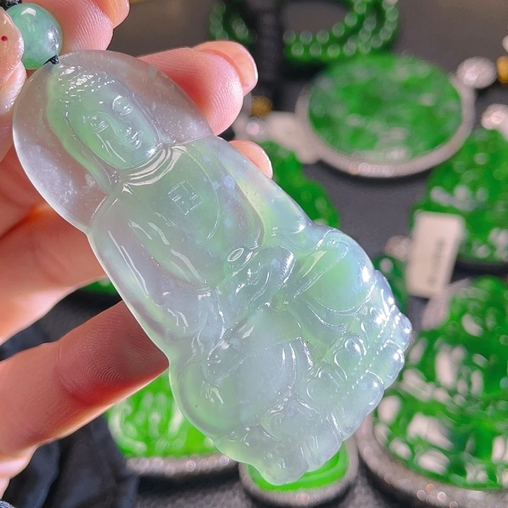 翡翠颈饰未镶嵌47，