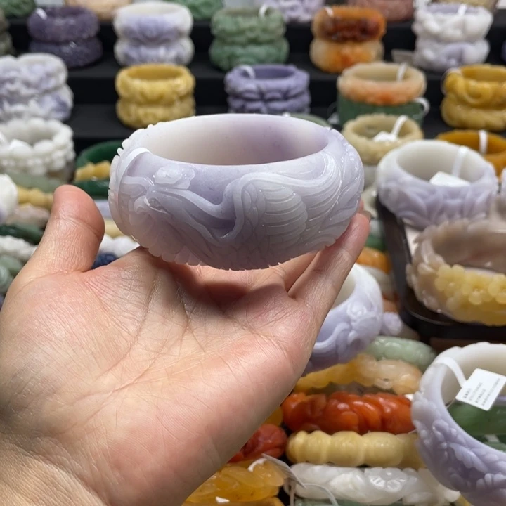 久***薇石英质玉未镶嵌手镯