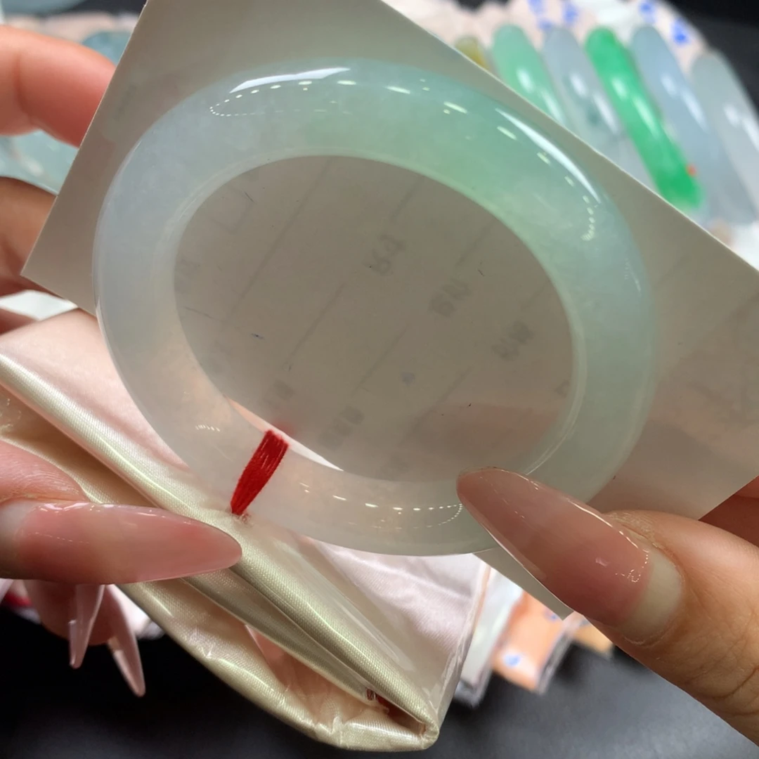 翡翠未镶嵌手镯50.1圆条