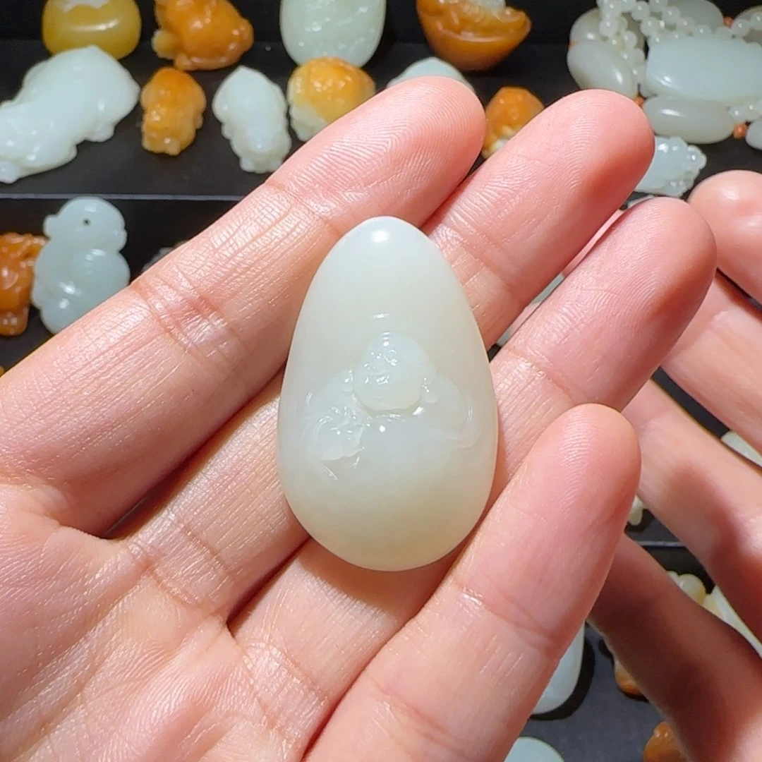 和田玉未镶嵌颈饰主**外