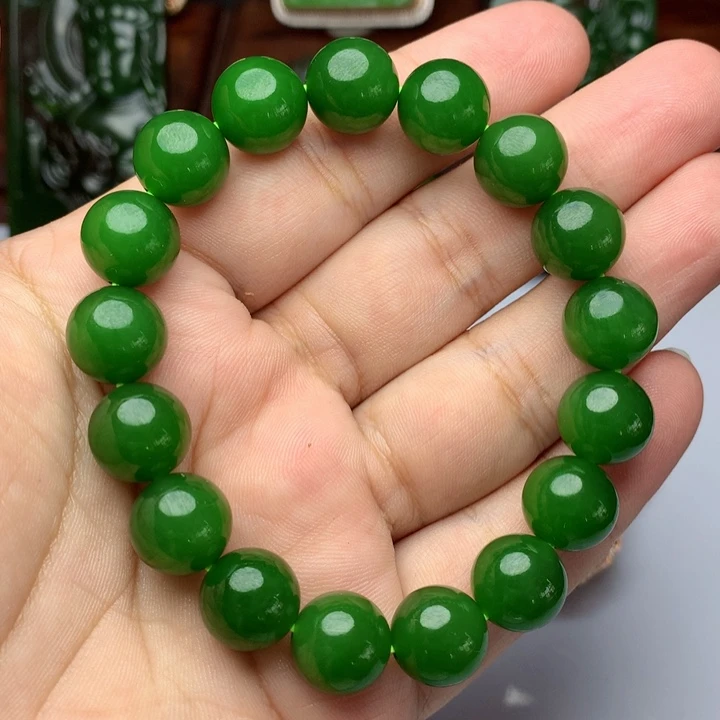 颈饰未镶嵌和田玉南**钟