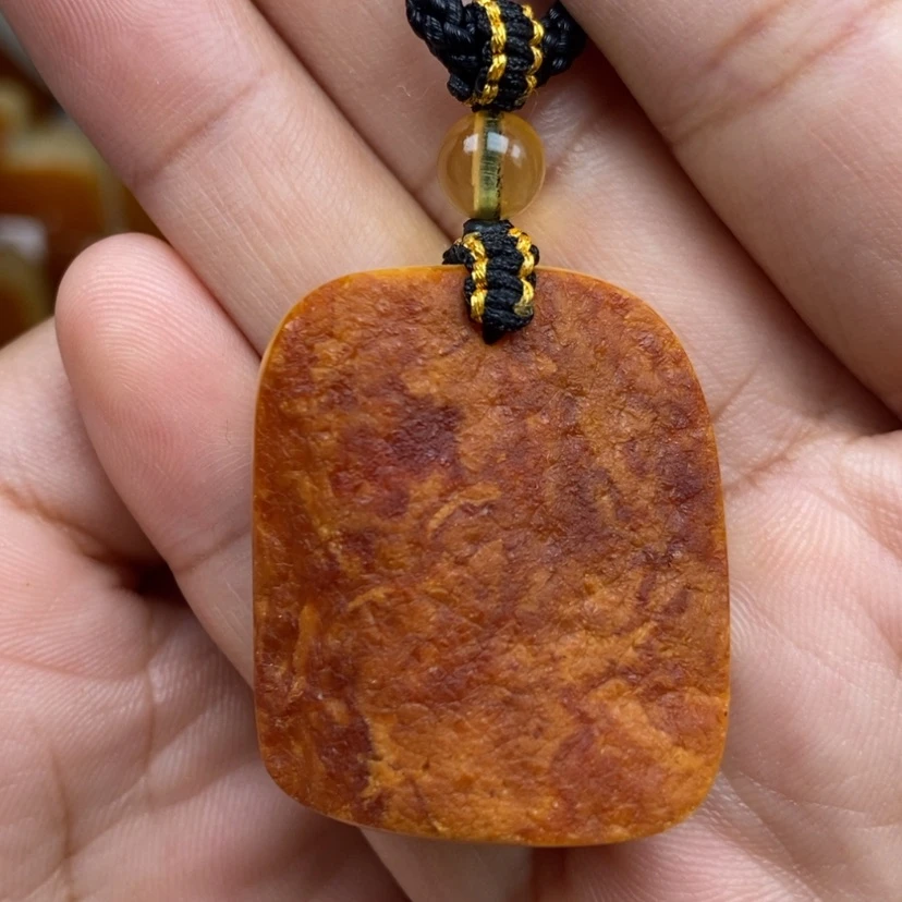 【闪购商品】琥珀颈饰未镶嵌