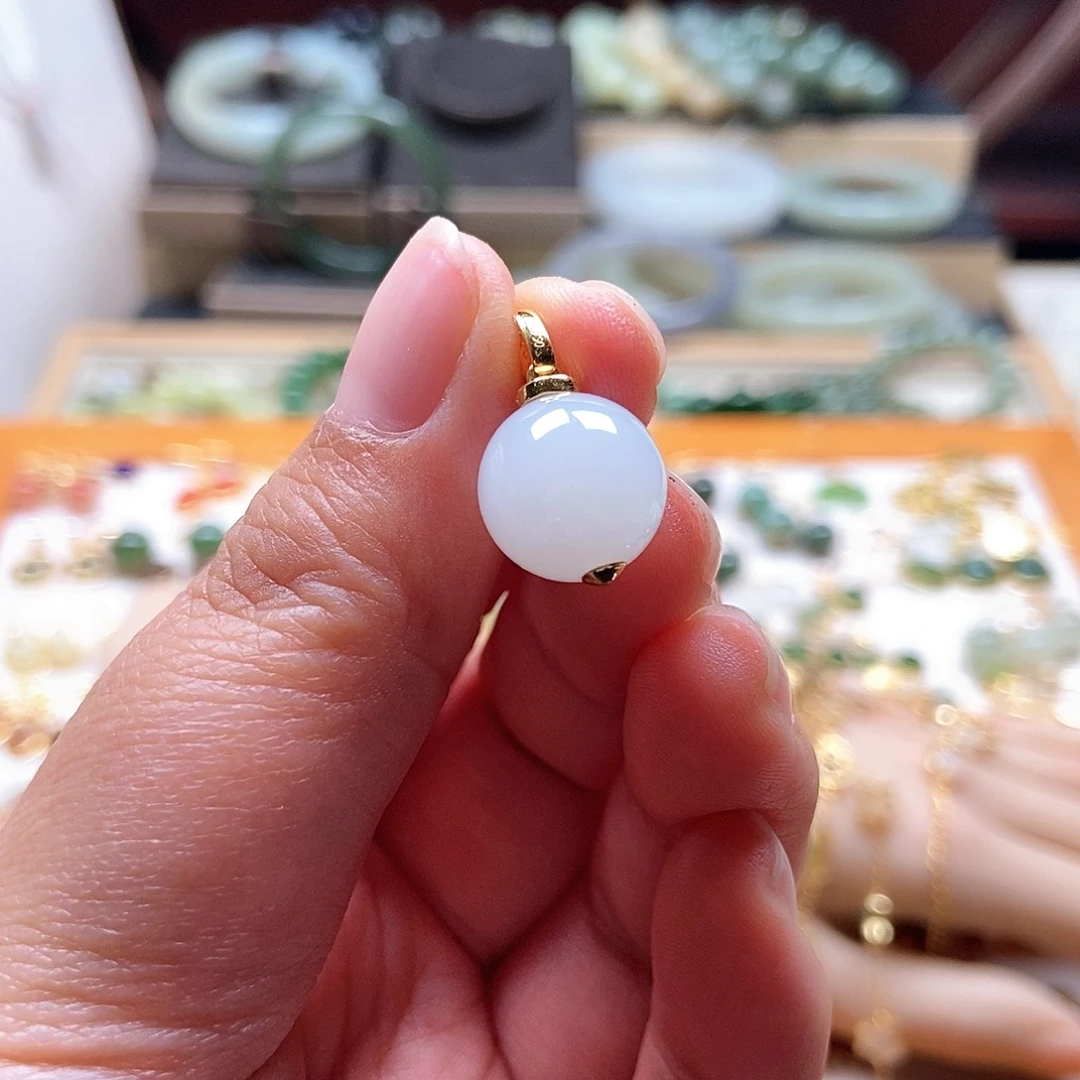 和田玉18K金镶嵌吊坠(不含链)