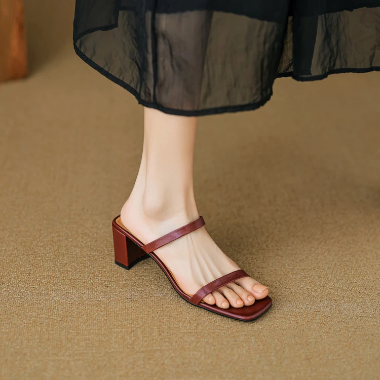 里外纯皮~6cm羊皮真皮极简风露趾粗跟凉鞋女夏外穿气质高跟一字拖
