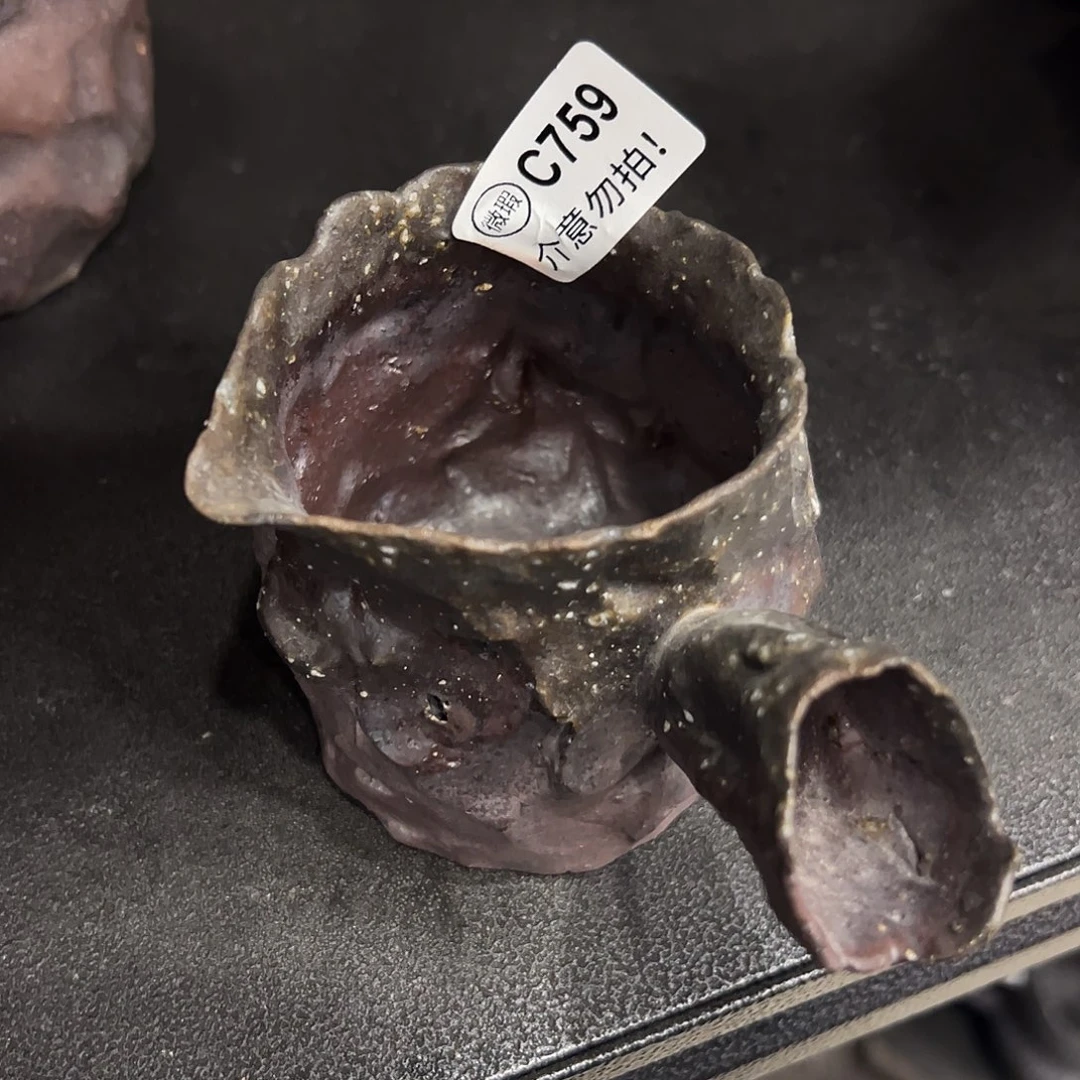 壶惢*微瑕摆件不退不换 759