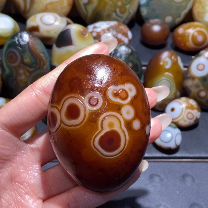 【闪购商品】未镶嵌玛瑙/玉髓珠宝奇石o o