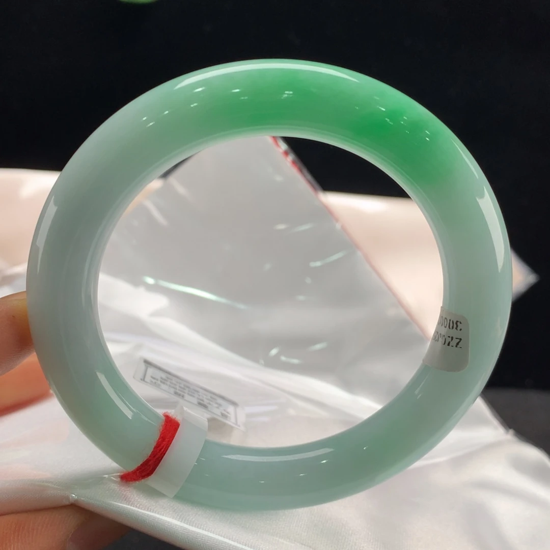 翡翠未镶嵌手镯0226