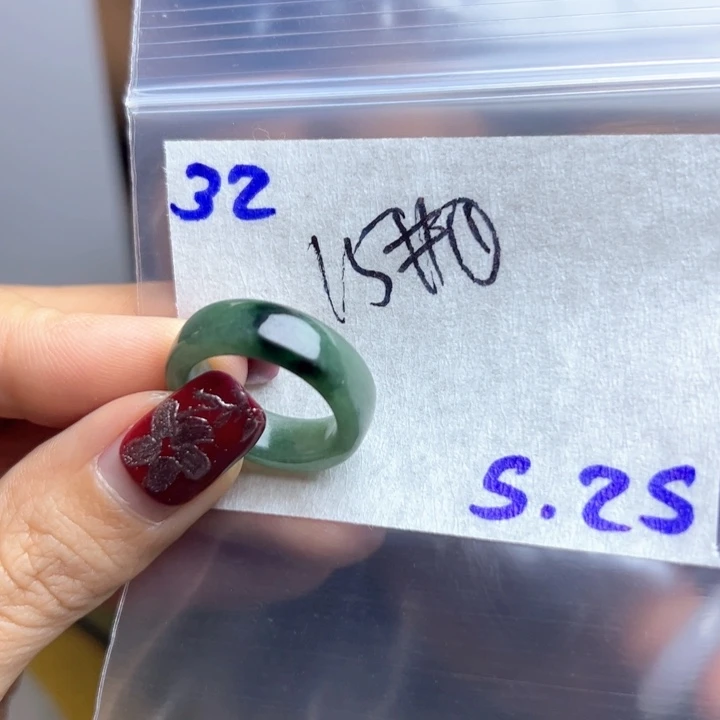 定制翡翠未镶嵌戒