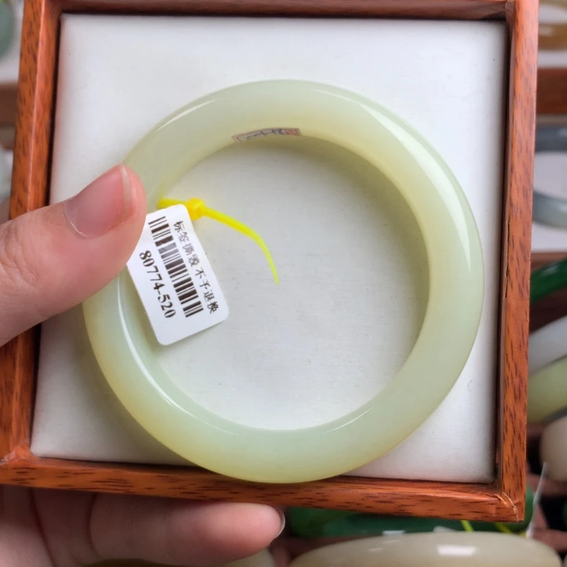 【闪购商品】和田玉手镯未镶嵌