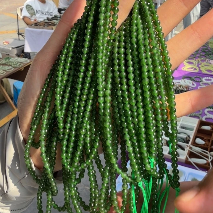 和田玉未镶嵌颈饰高碧玉卡4多样性发一条