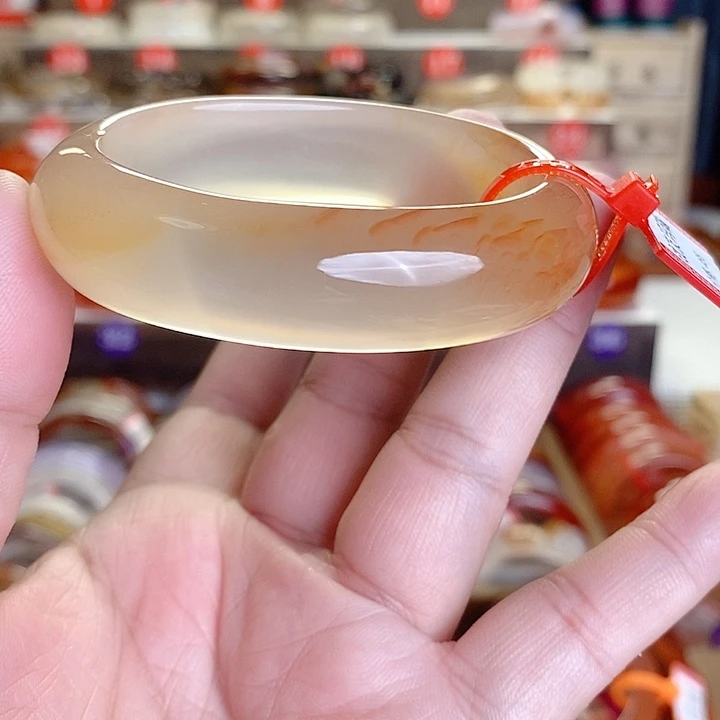 玛瑙/玉髓手镯未镶嵌张*喜