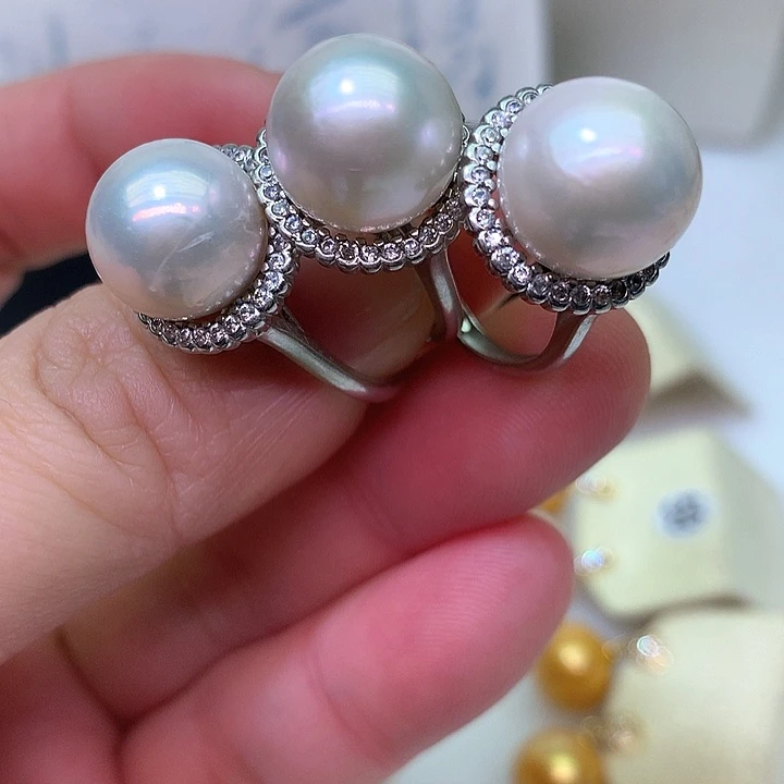 银S925镶嵌耳饰淡水珍珠