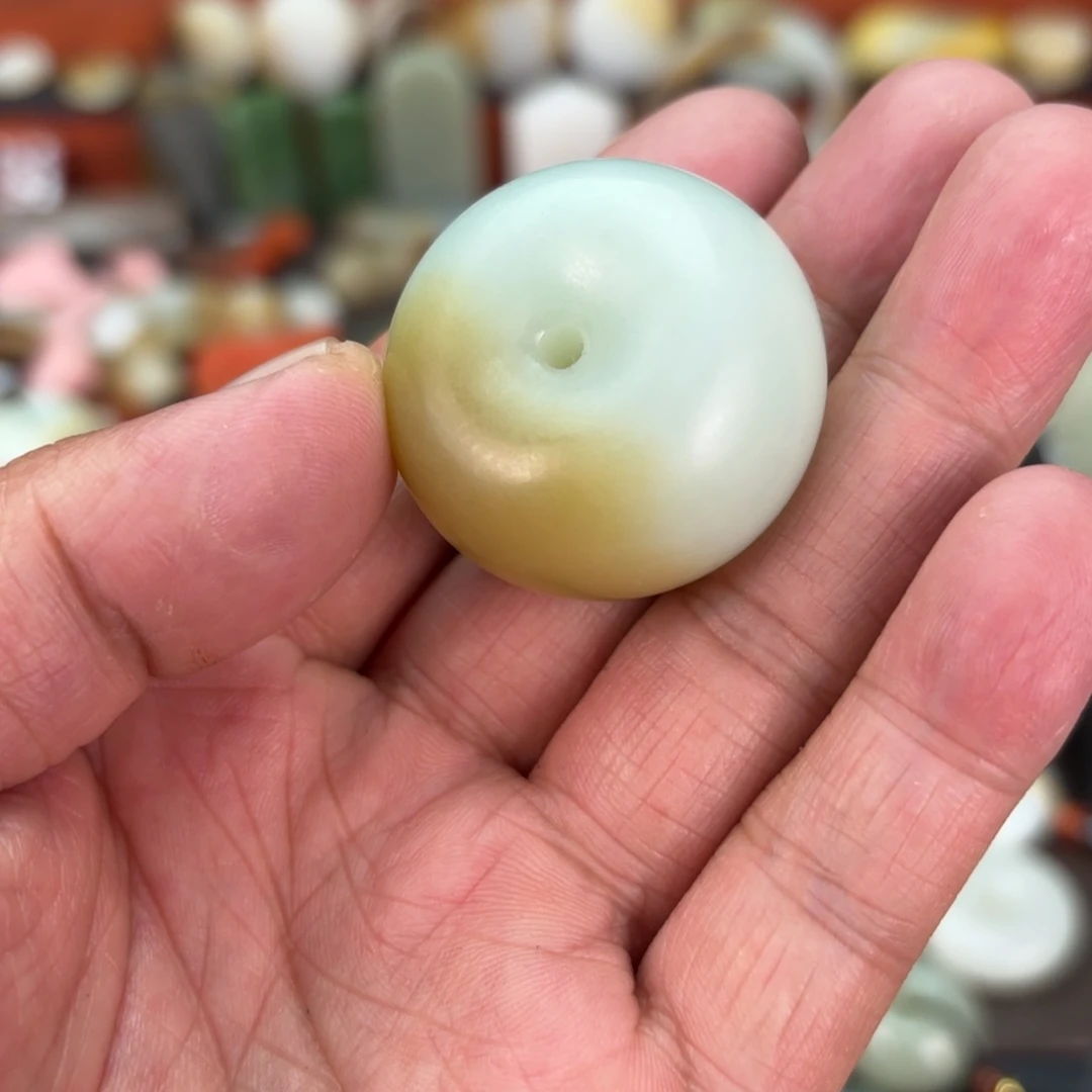 和田玉（糖玉）颈饰未镶嵌心**波