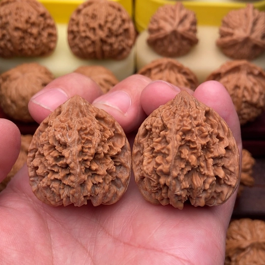 把件文玩核桃满天星狮子头