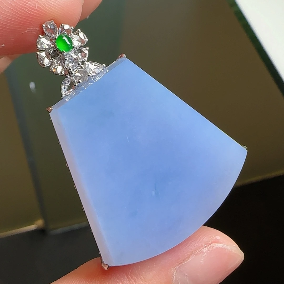 翡翠18K金镶嵌颈饰天然翡翠