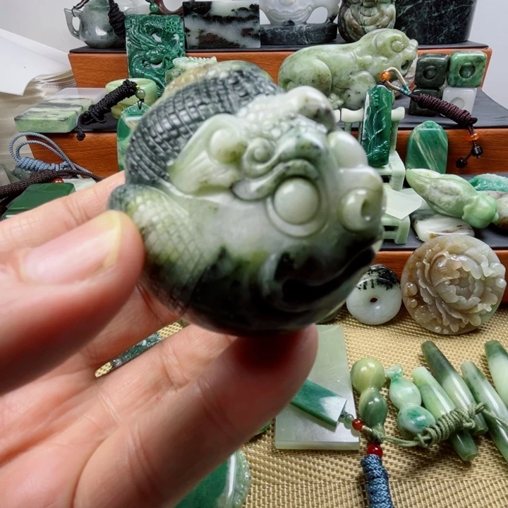 独山玉未镶嵌珠宝半成品