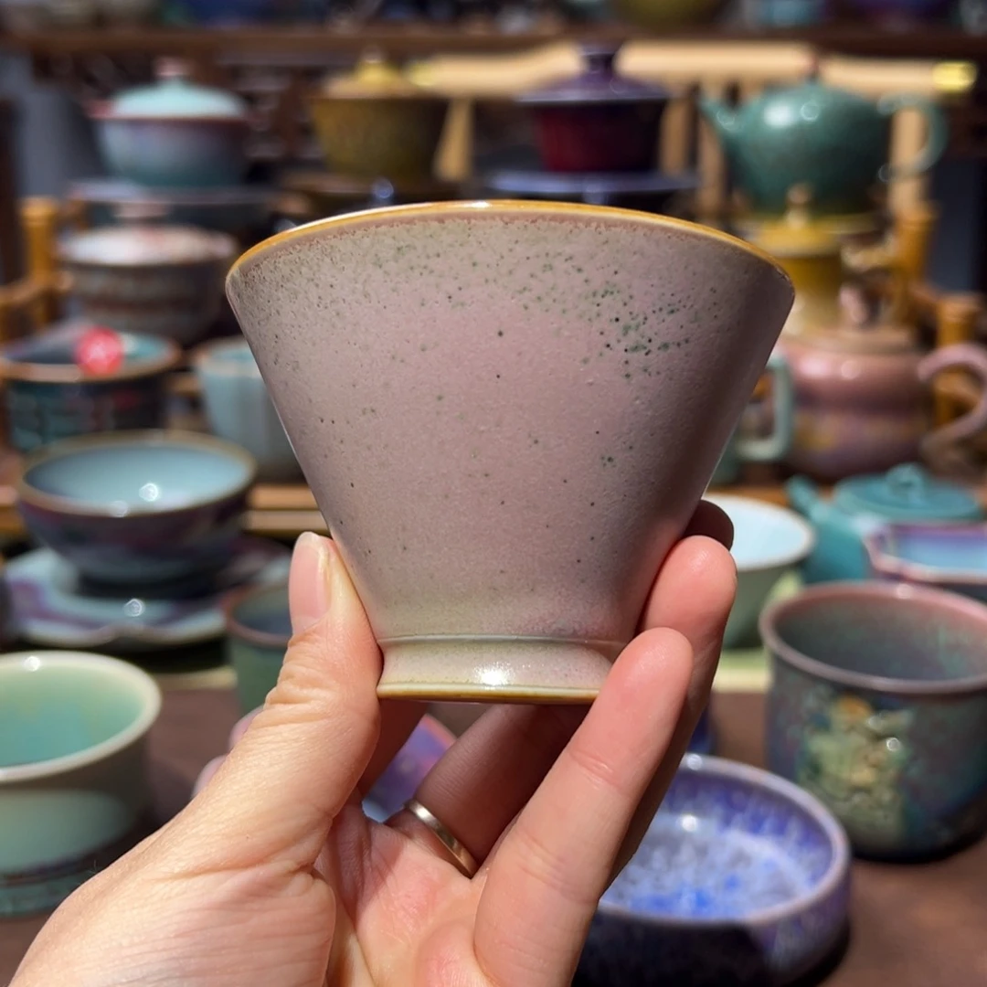 杯钧瓷的制作工艺和工艺都是非常