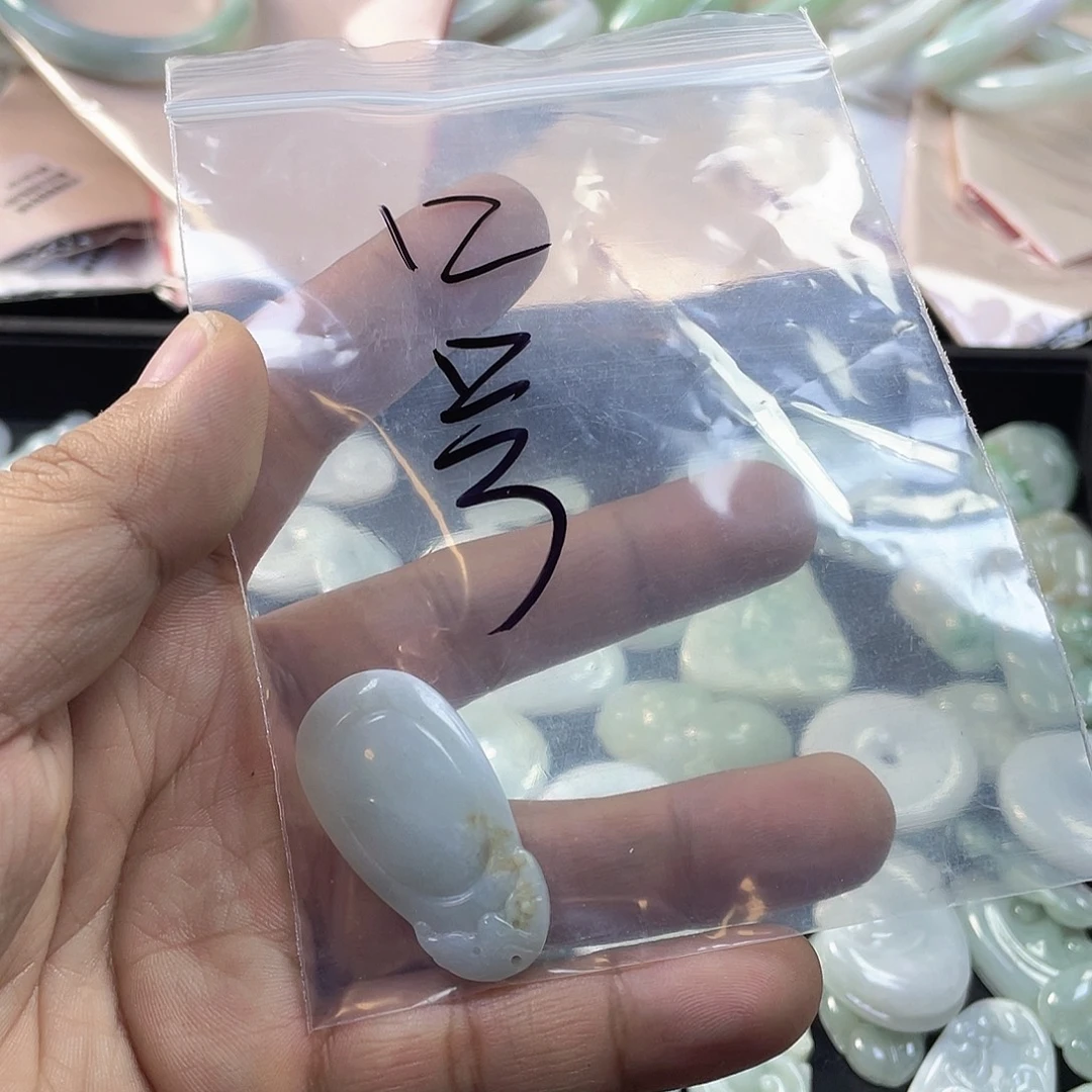 翡翠未镶嵌颈饰12号