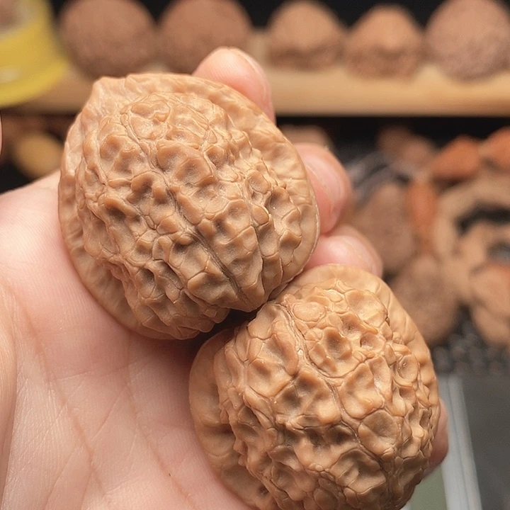 文玩核桃原树野生33边35肚