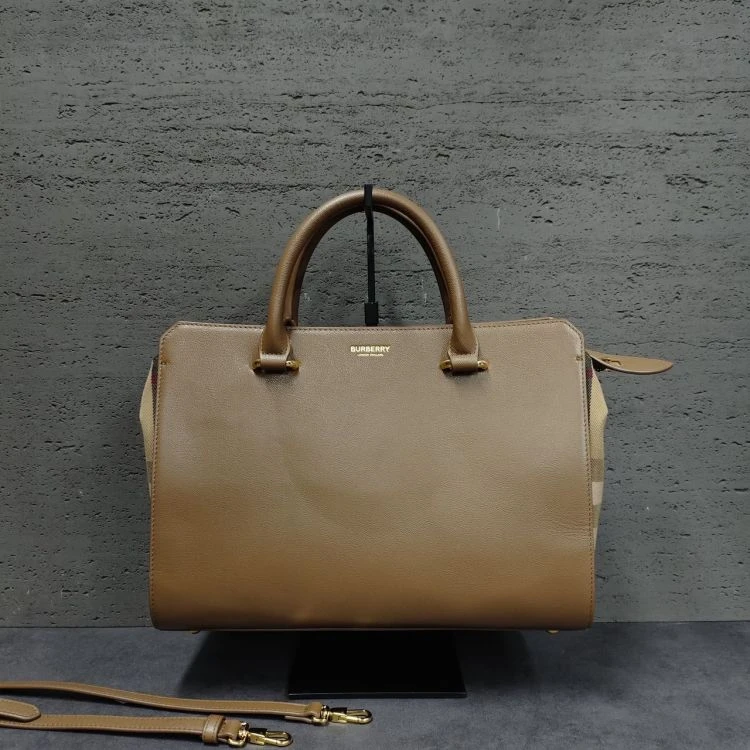 95新/博柏利/C14304732293/[251122CZ02]