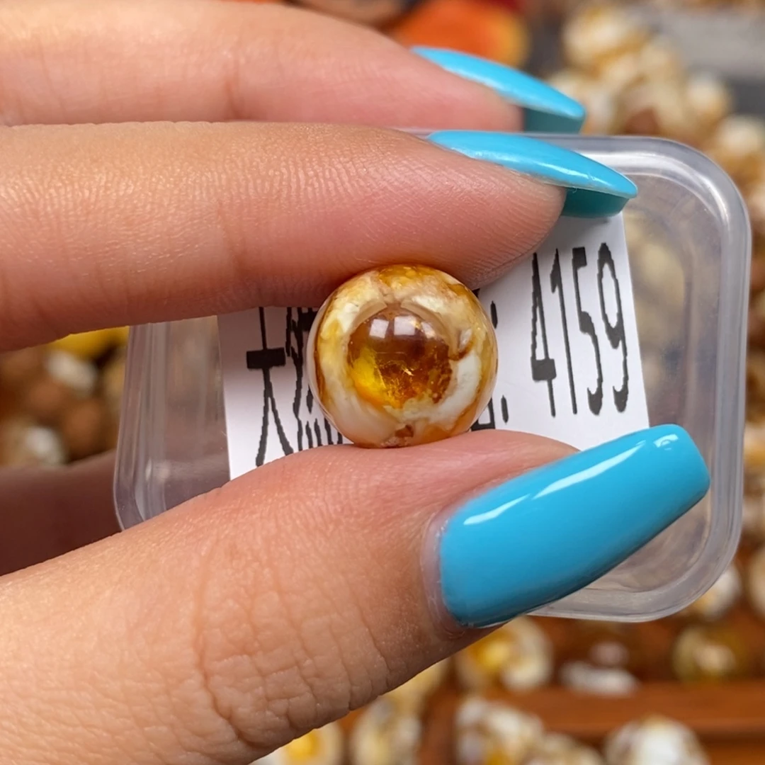 蜜蜡未镶嵌珠宝奇石4159