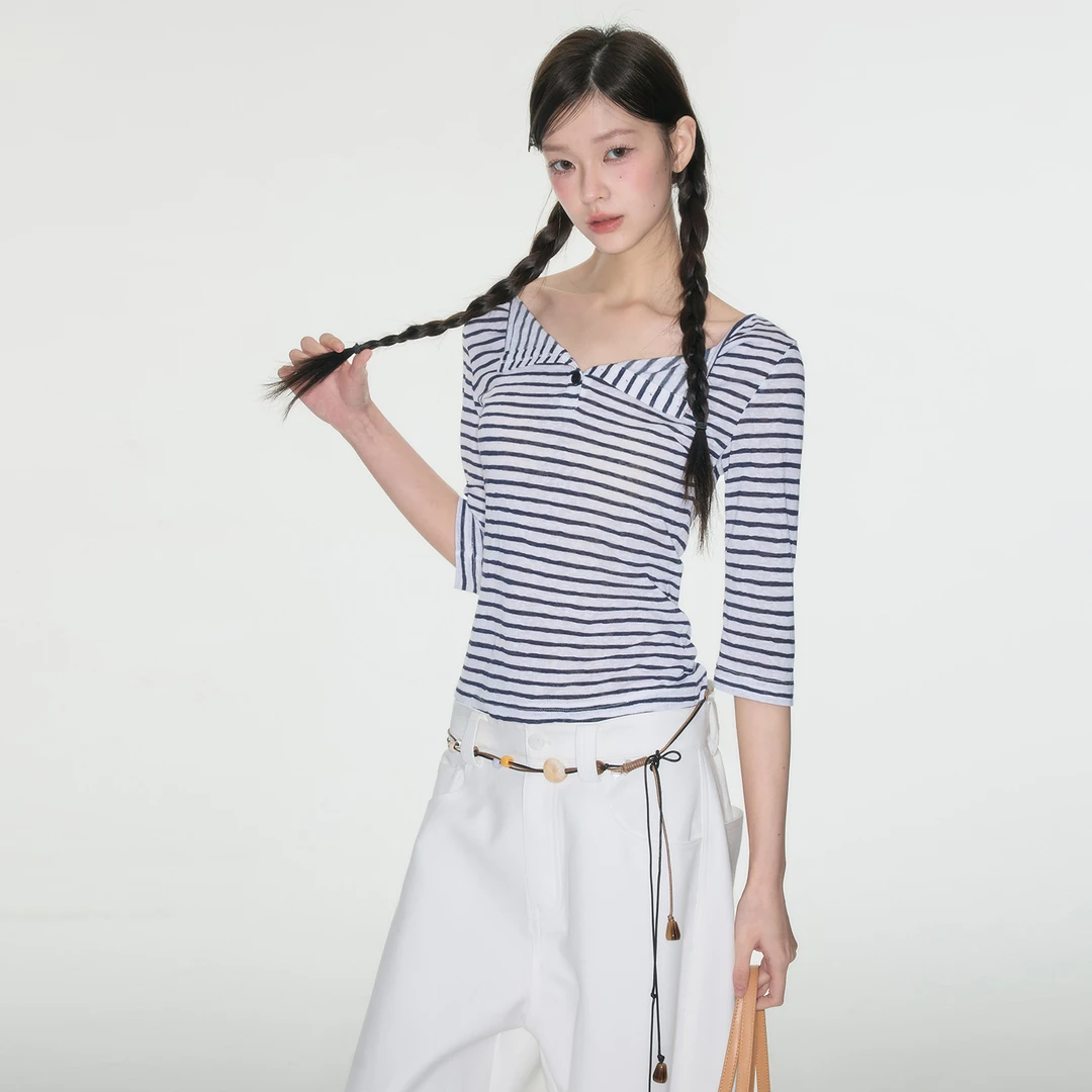 Luamoss 「航海日记」航海风V领条纹针织衫微透中袖上衣显瘦打底