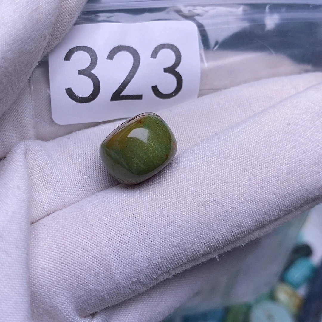 绿松石未镶嵌珠宝半成品