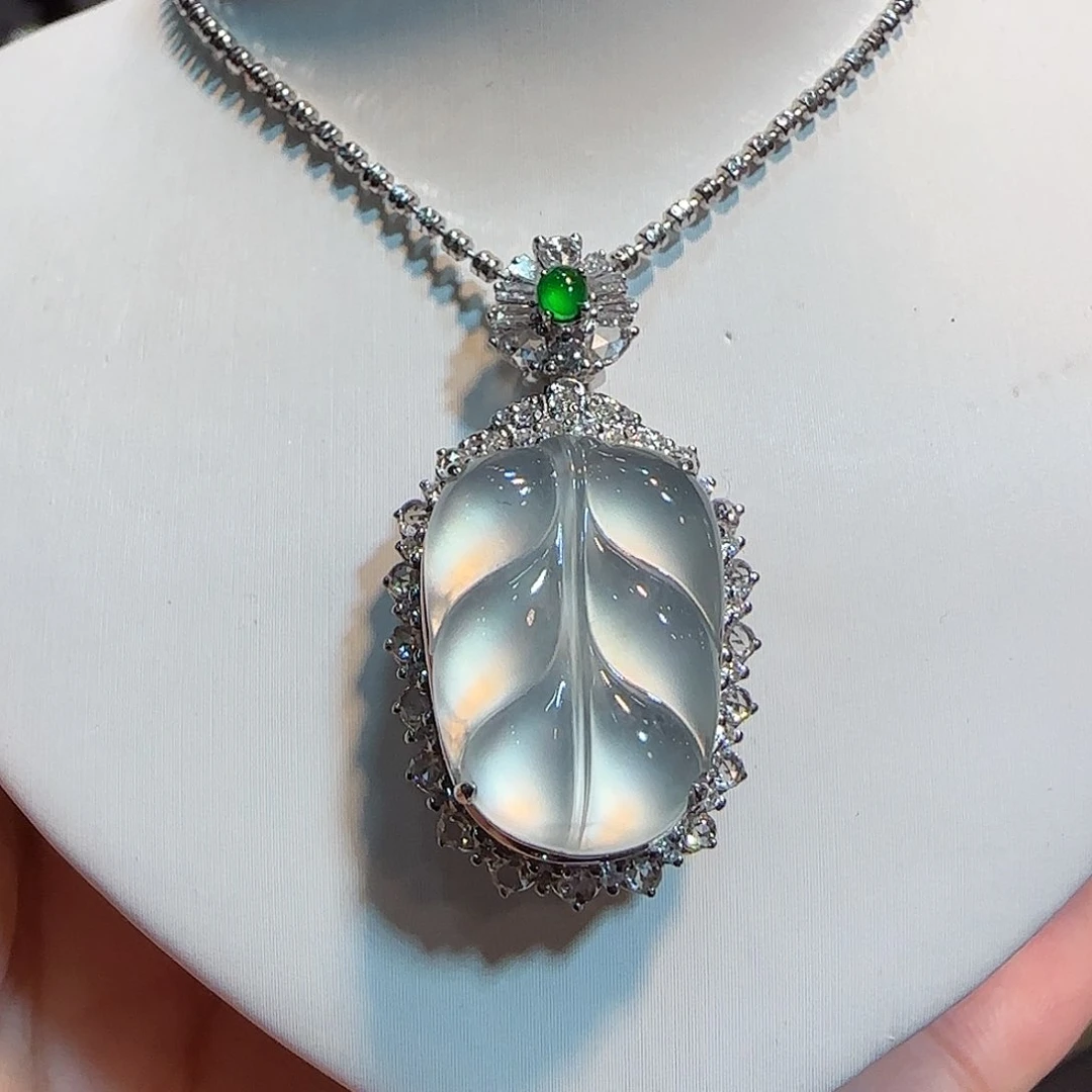 翡翠18K金镶嵌吊坠(不含链)叶子