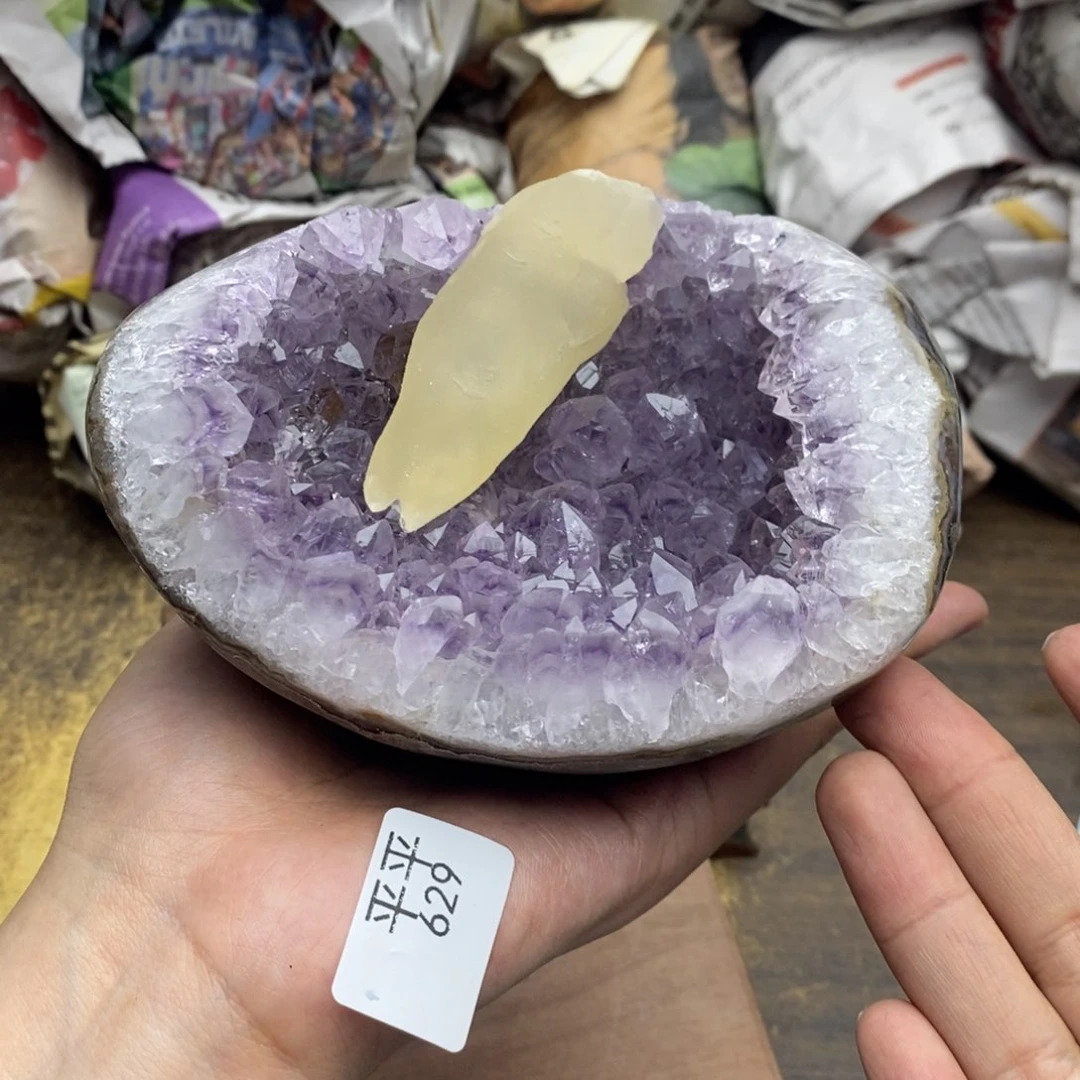 乌拉圭未镶嵌紫晶
