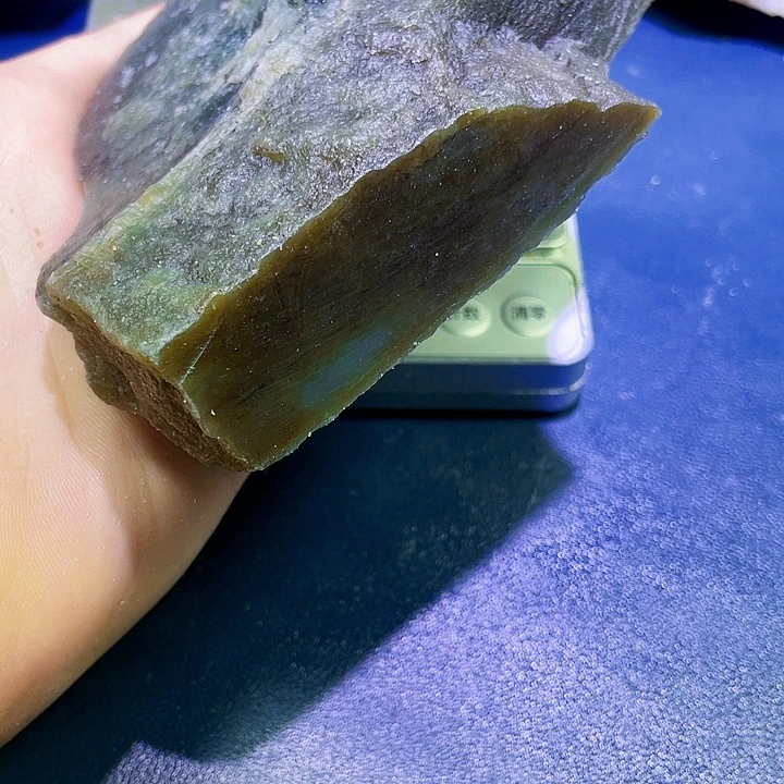 未镶嵌和田玉（糖玉）珠宝半成品