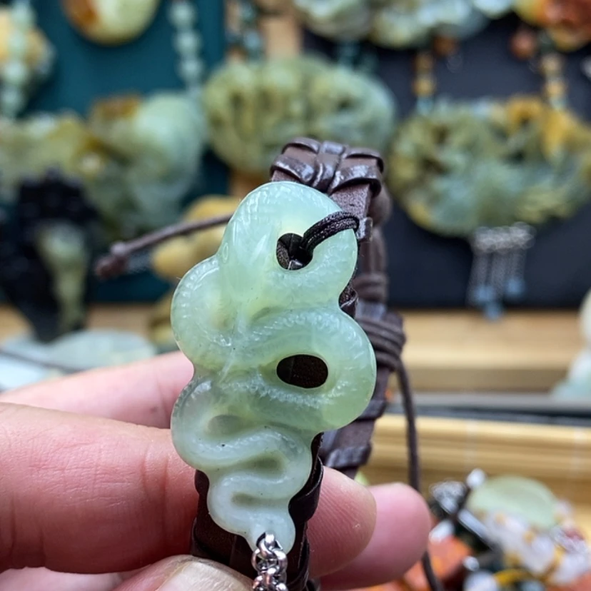 【闪购商品】未镶嵌岫玉手牌