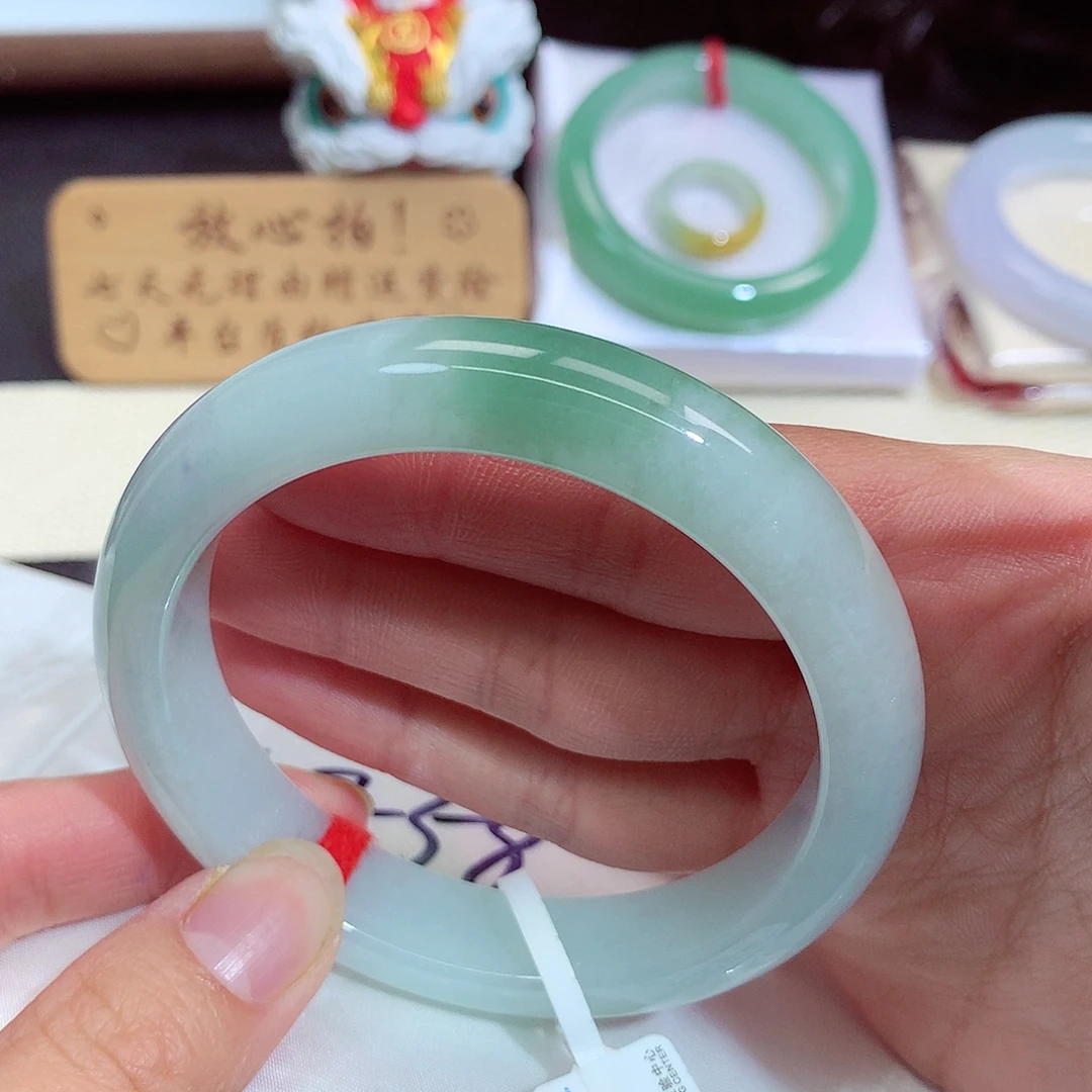 翡翠未镶嵌手镯7013