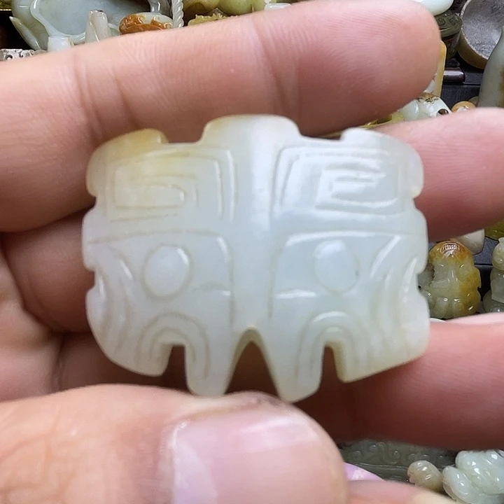 颈饰未镶嵌和田玉